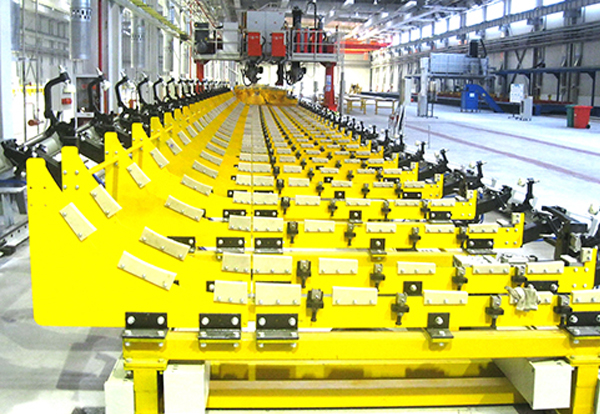 南京浦镇轨道机车焊接工装现场照片